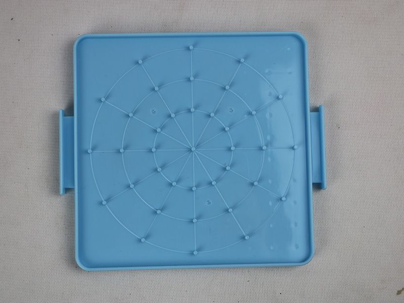 釘板 